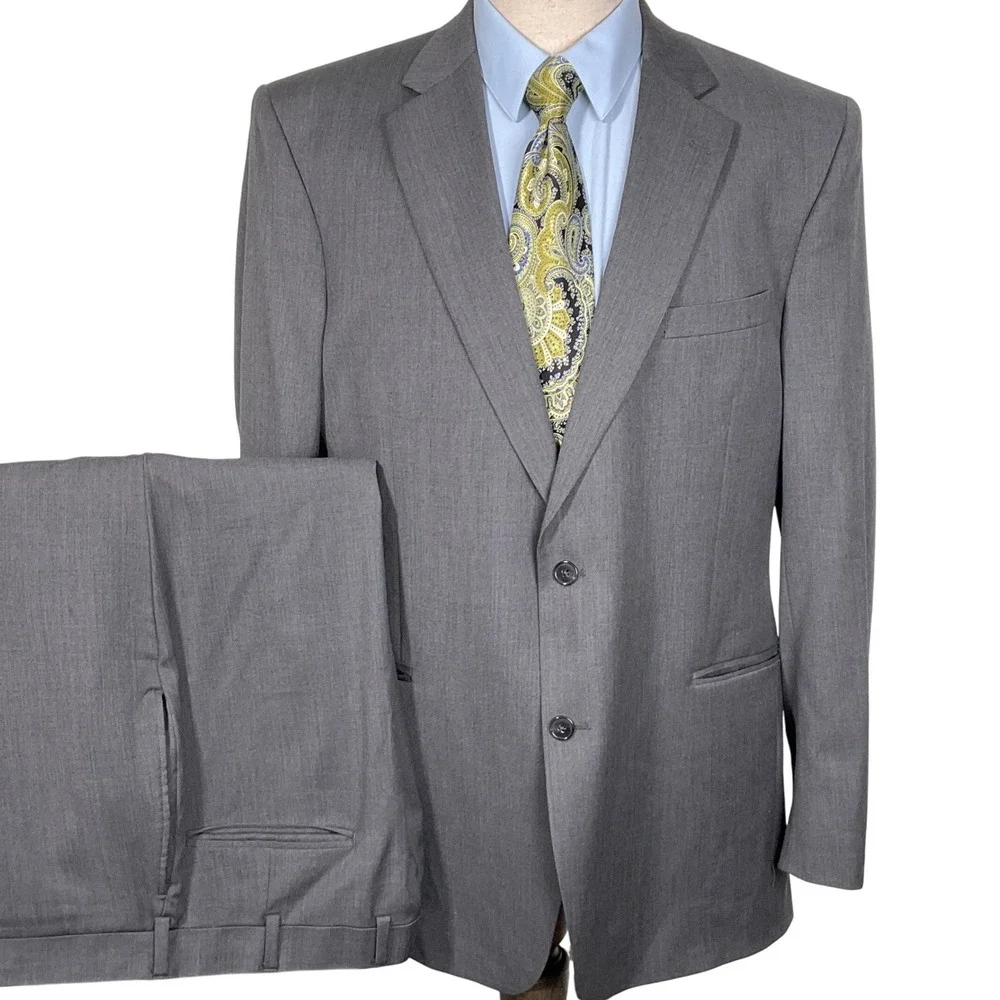Jos A‎ Bank Suit 44L 36W 30L Light Gray Traveler Two Button